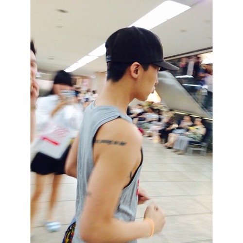 #InstaSize #gdragon #지드래곤 #권지용 와 눈앞에서 제일 좋아하는 가수. 지그래곤을 보았다...