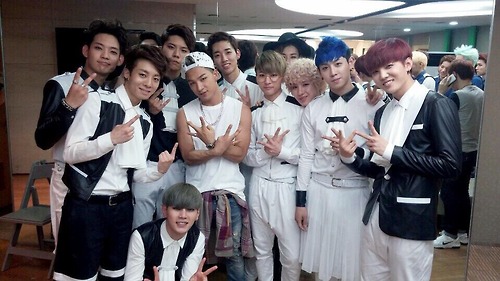 @ToppDoggHouse: [P-Goon] 저희 #태양 선배님 만났어요! 너무 존경하는 선배님이고 이번 노래도...