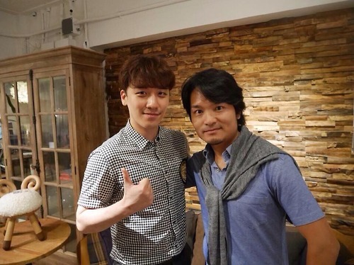 Seungri with Ozawa Rosuke Interior Store Owner in Tokyo