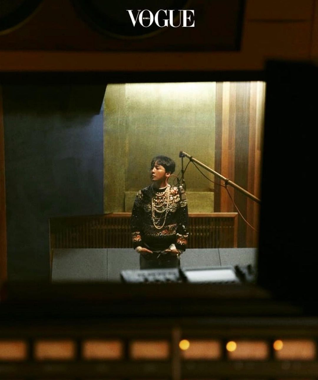 [Social Media] G-Dragon Instagram 2020-10-22 22:31:05 (KST) #광고 @chanelofficial @voguekorea | #권지용 #지용 #GDragon - 3