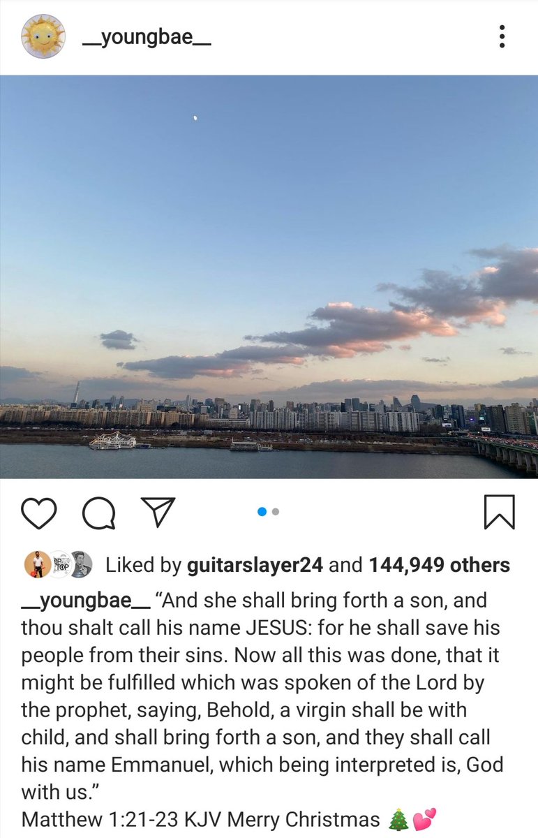 [Social Media] ☀ Taeyang Instagram 2020-12-24 (KST) Merry Christmas ??