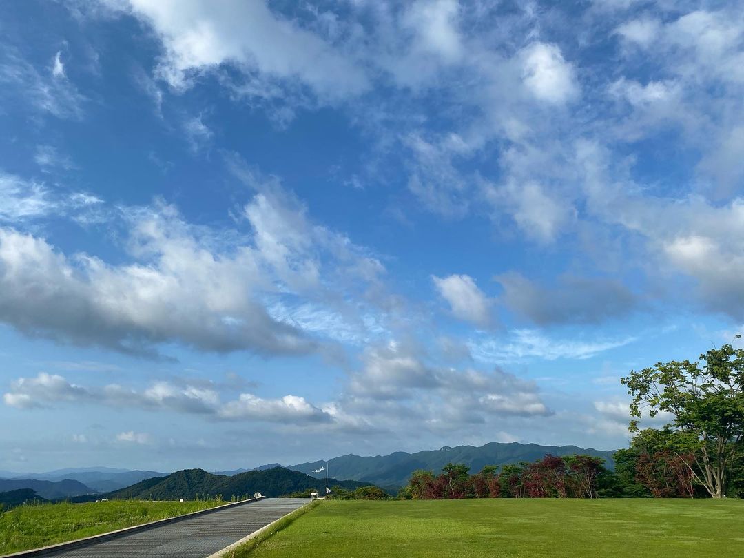 [Social Media] Taeyang Instagram 2021-06-22 16:02 (KST) “Lift up your eyes on high […]” |  #태양 #Taeyang #SOL