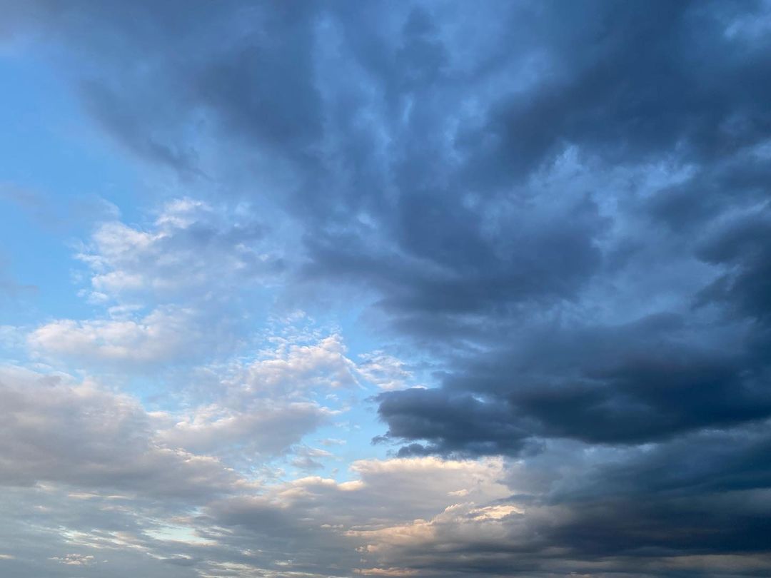 [Social Media] Taeyang Instagram 2022-06-07 19:25 (KST) “And they that be wise shall shine as the brightness of the firmament … |  #태양 #Taeyang #SOL