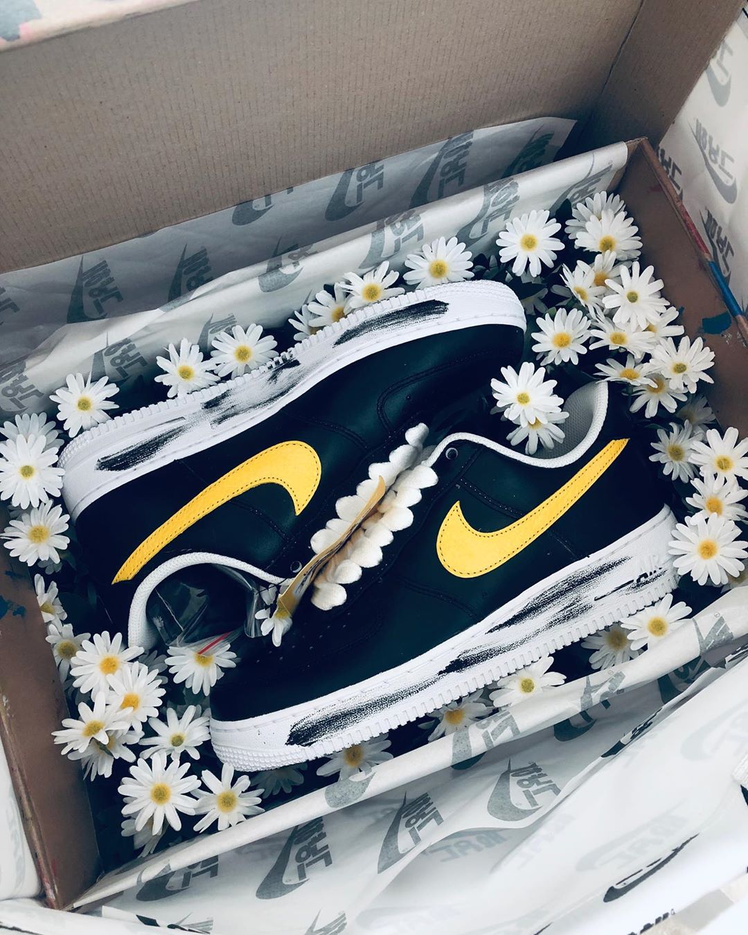 [Social Media] Taeyang 2019-11-18 14:39:11 (KST) @peaceminusone x @nike #그냥해 ✔️ #태양 #Taeyang #SOL