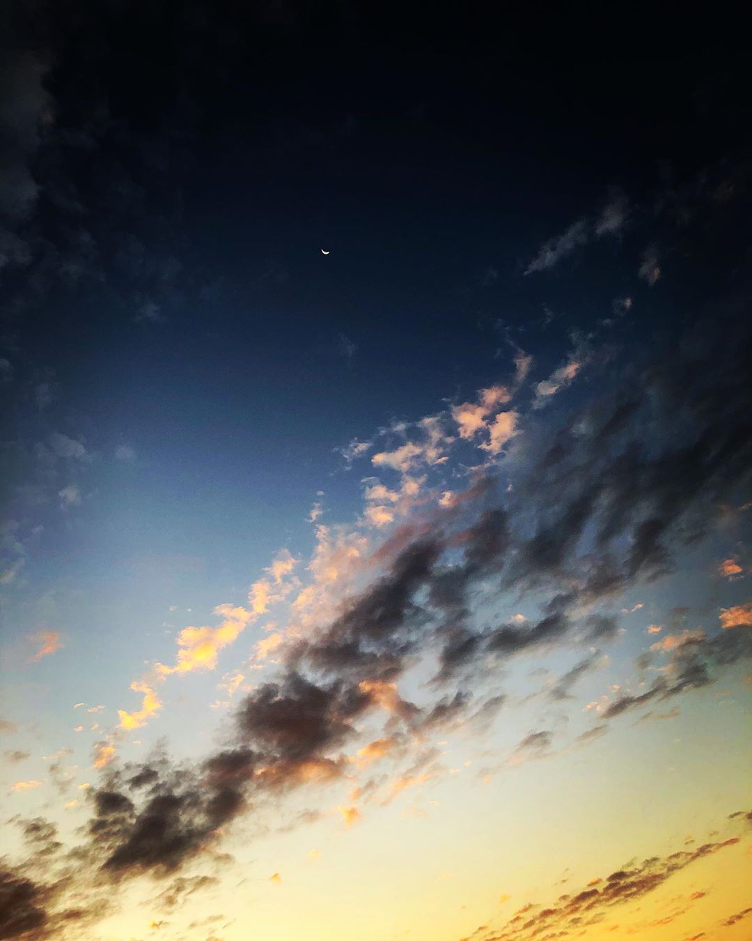 [Social Media] G-Dragon Instagram 2019-12-05 23:46:58 (KST) ☁️ #권지용 #지용 #GDragon