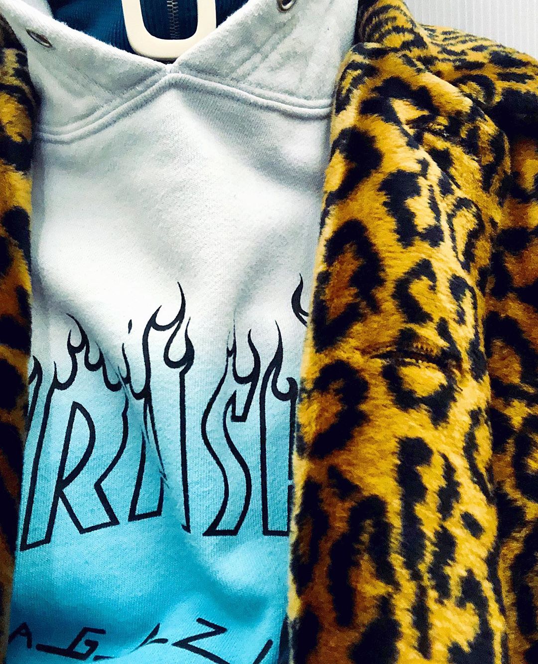 [Social Media] G-Dragon Instagram 2019-12-24 20:12:55 (KST) Christmas Eve?✨ | #권지용 #지용 #GDragon - 2