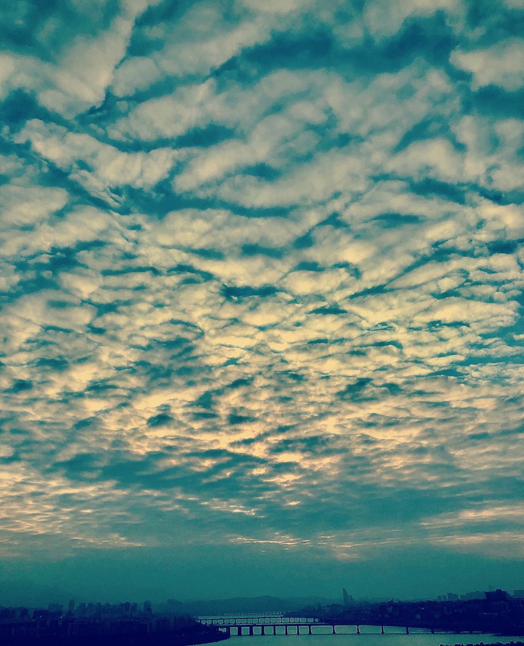 [Social Media] G-Dragon Instagram 2019-12-27 08:08:51 (KST) Home Alone??? | #권지용 #지용 #GDragon