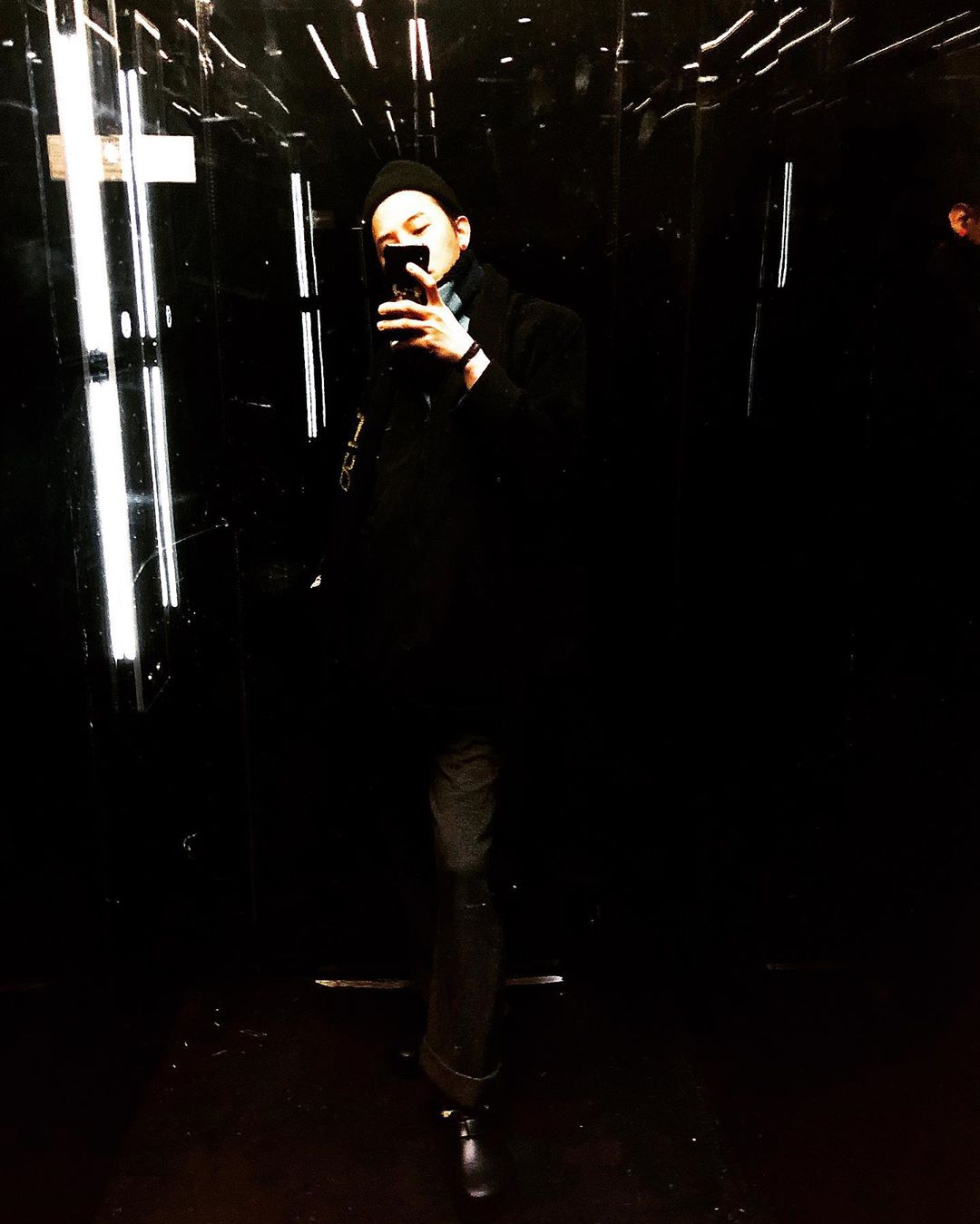 [Social Media] G-Dragon Instagram 2019-12-31 04:33:39 (KST) D-1 | #권지용 #지용 #GDragon - 10