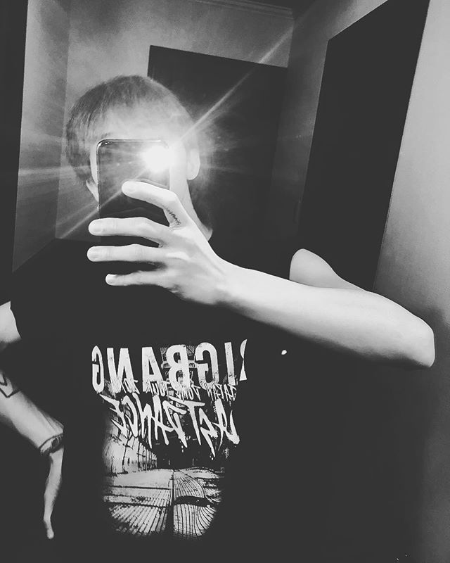 [Social Media] G-Dragon #권지용 Instagram image Nov 23, 2017 10:37am (KST) #BIGBANGJAPANDOMETOUR2017 #LASTDANCE #FUKUOKA > #OSAKA