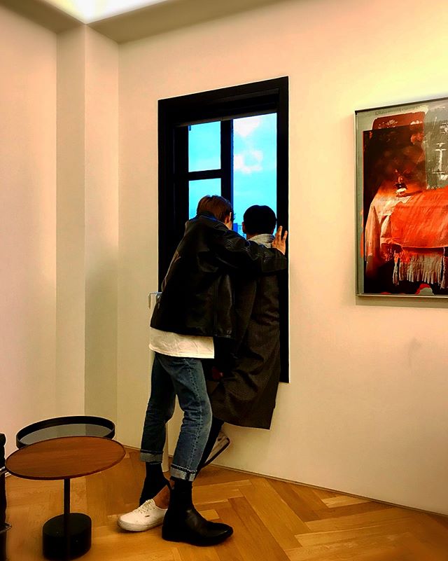 [Social Media] G-Dragon #권지용 Instagram carousel Nov 27, 2017 11:52am (KST)