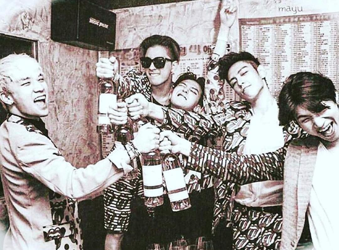 [Social Media] Seungri #승리 Instagram image Jan 1, 2018 9:45am (KST) 2018 년 새해 복 많이 받으세요 사랑합니다.