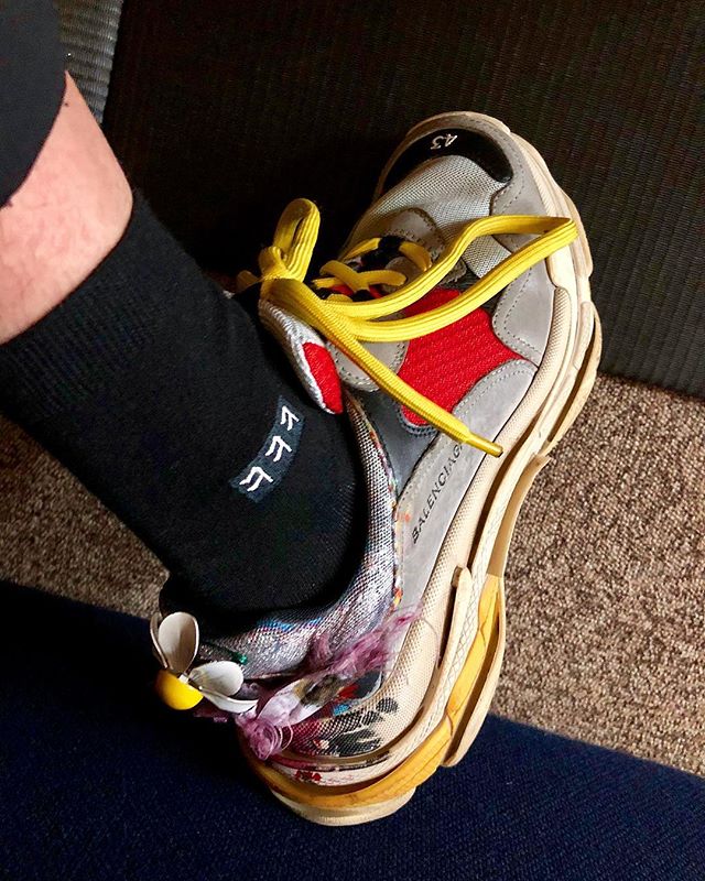 [Social Media] G-Dragon #권지용 Instagram image Dec 3, 2017 1:17am (KST) Day1 in 나GOや️