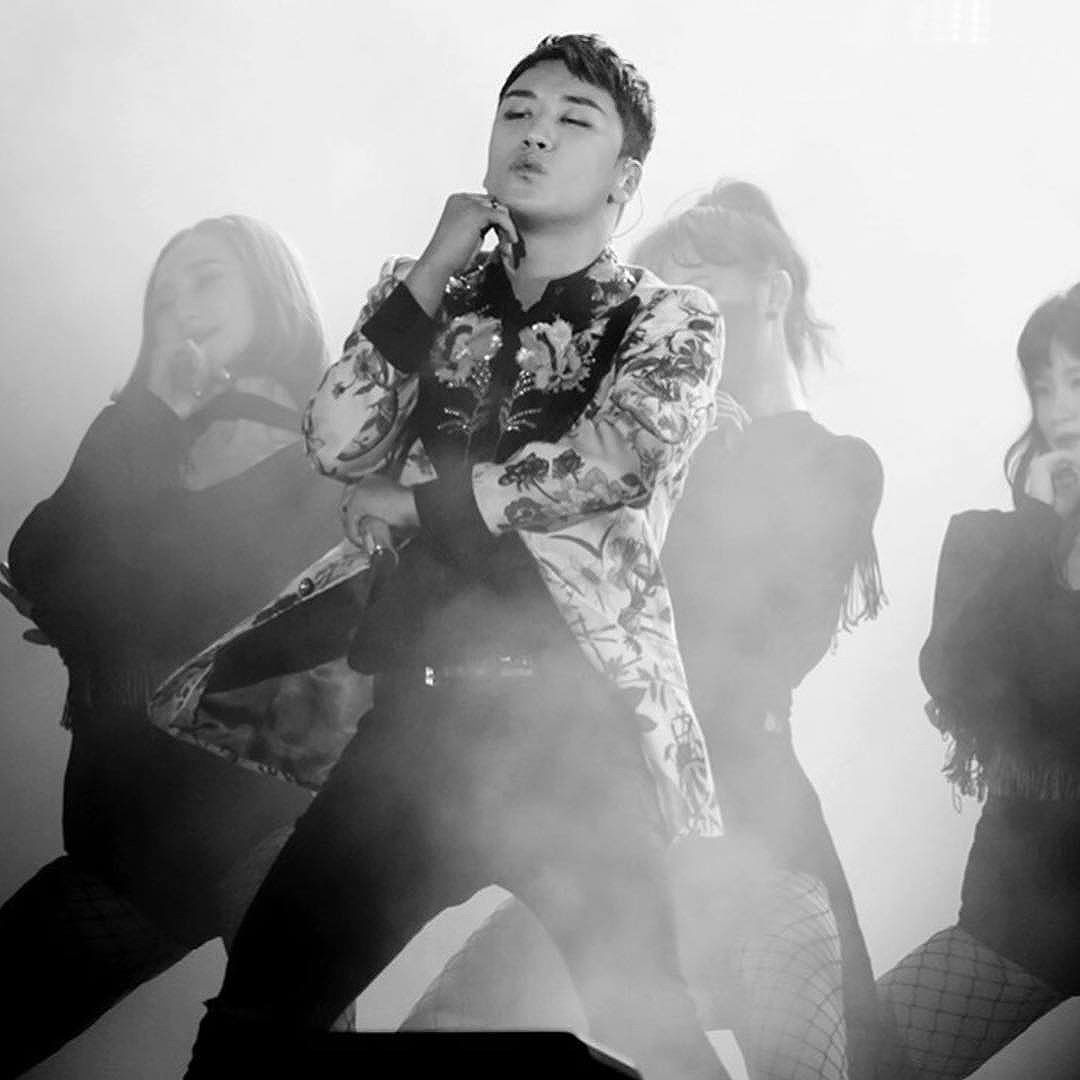 [Social Media] Seungri #승리 Instagram image Dec 28, 2017 7:45pm (KST) 이번주 주말 #고척돔