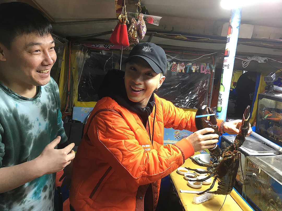 [Social Media] Taeyang #태양 Instagram carousel Dec 1, 2017 5:56pm (KST) 보고싶은 재욱이형.. #그녀석들의이중생활 #Dublelife #부산