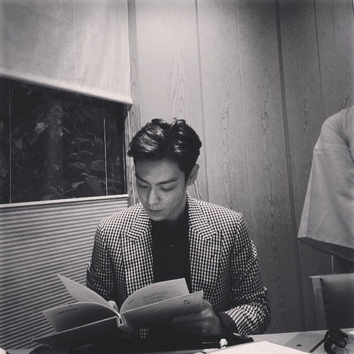 Donghwy’s instagram update of TOP: 예쁜이